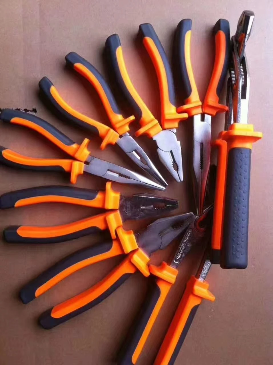 COMBINATION / LINEMAN'S PLIER